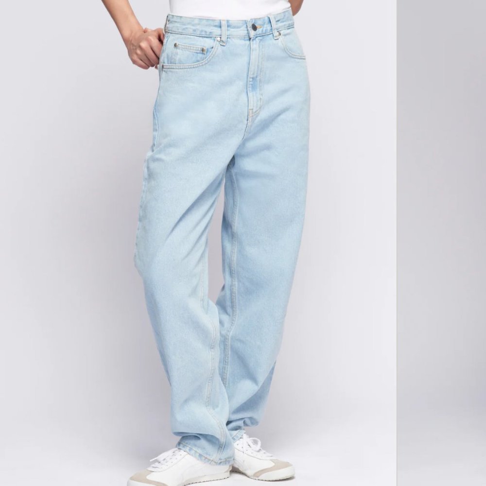 KOTN Light Wash Antifit Denim - Unisex Jeans Size 26